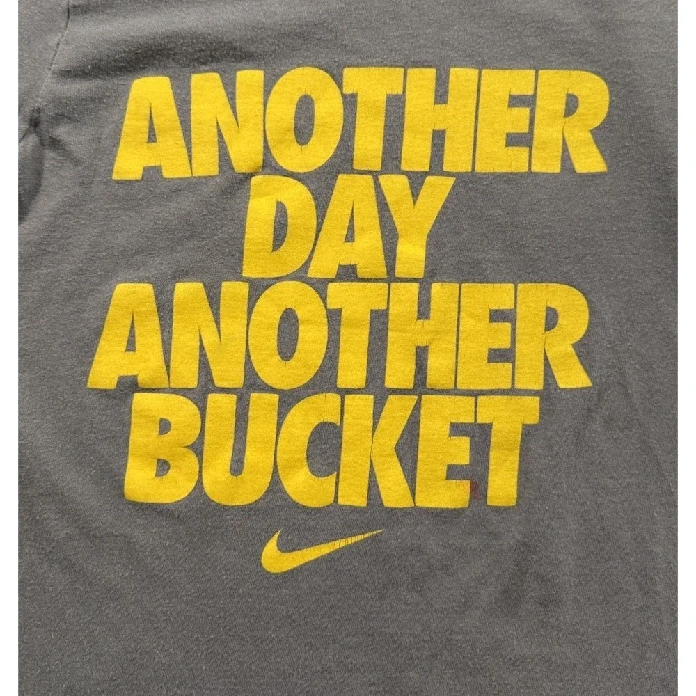 Nike T-Shirt Kids Small Gray Yellow Another Day Another Bucket Graphic Tee